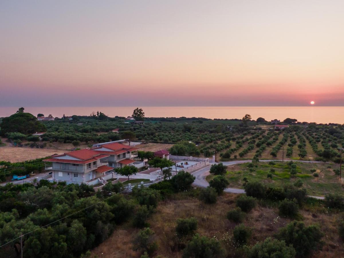 Terra Helios Suites & Studios Kyparissia Exterior photo