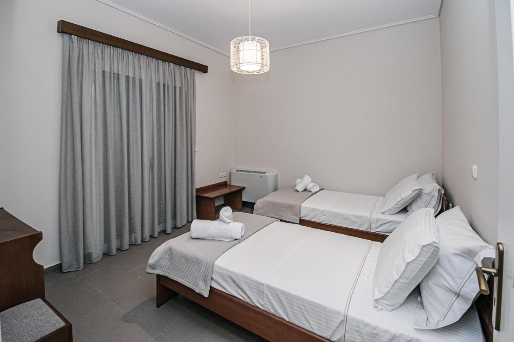 Terra Helios Suites & Studios Kyparissia Room photo