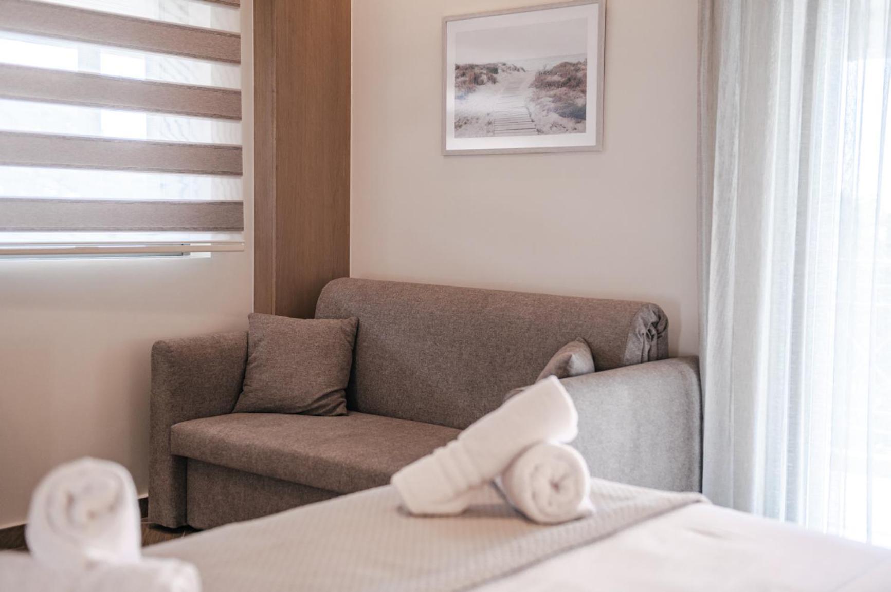 Terra Helios Suites & Studios Kyparissia Room photo